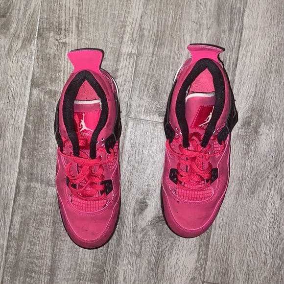 Jordan’s Valentine’s Day special edition - Picture 3 of 5